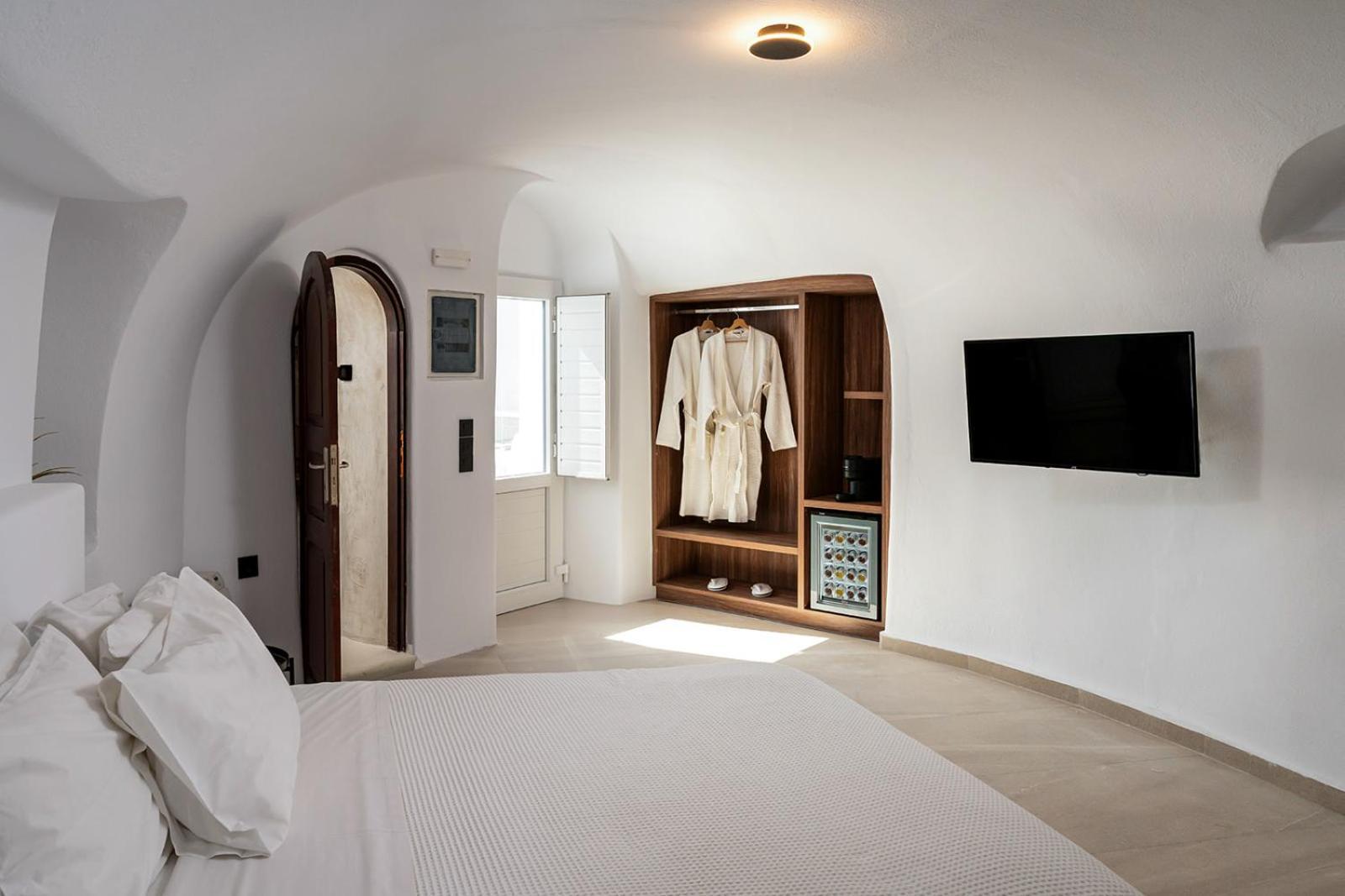 Enalion Suites เอีย ภายนอก รูปภาพ